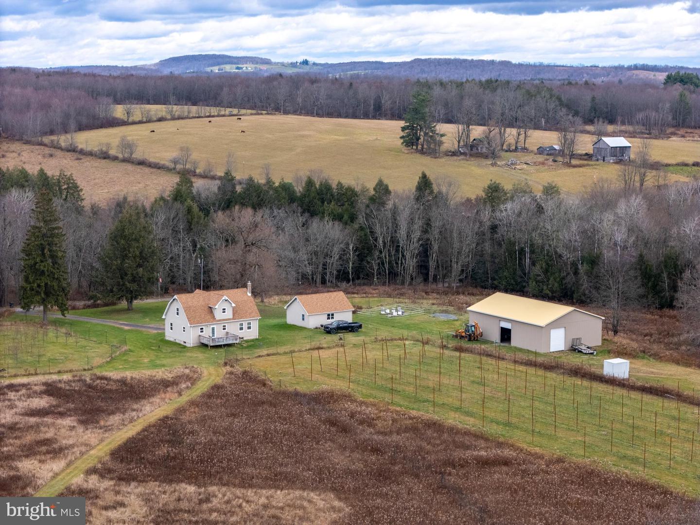 Waymart, Pennsylvania, 18472, United States, 4 Bedrooms Bedrooms, ,2 BathroomsBathrooms,Residential,Active,2007156