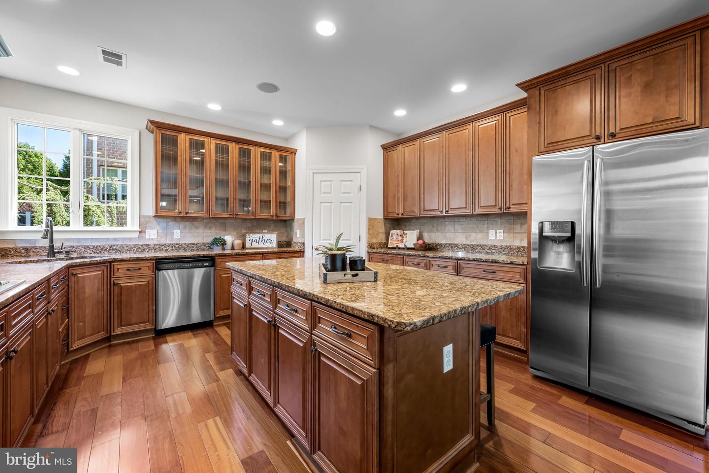 Ellicott City, Maryland, 21042, United States, 5 Bedrooms Bedrooms, ,5 BathroomsBathrooms,Residential,Pending,2045798