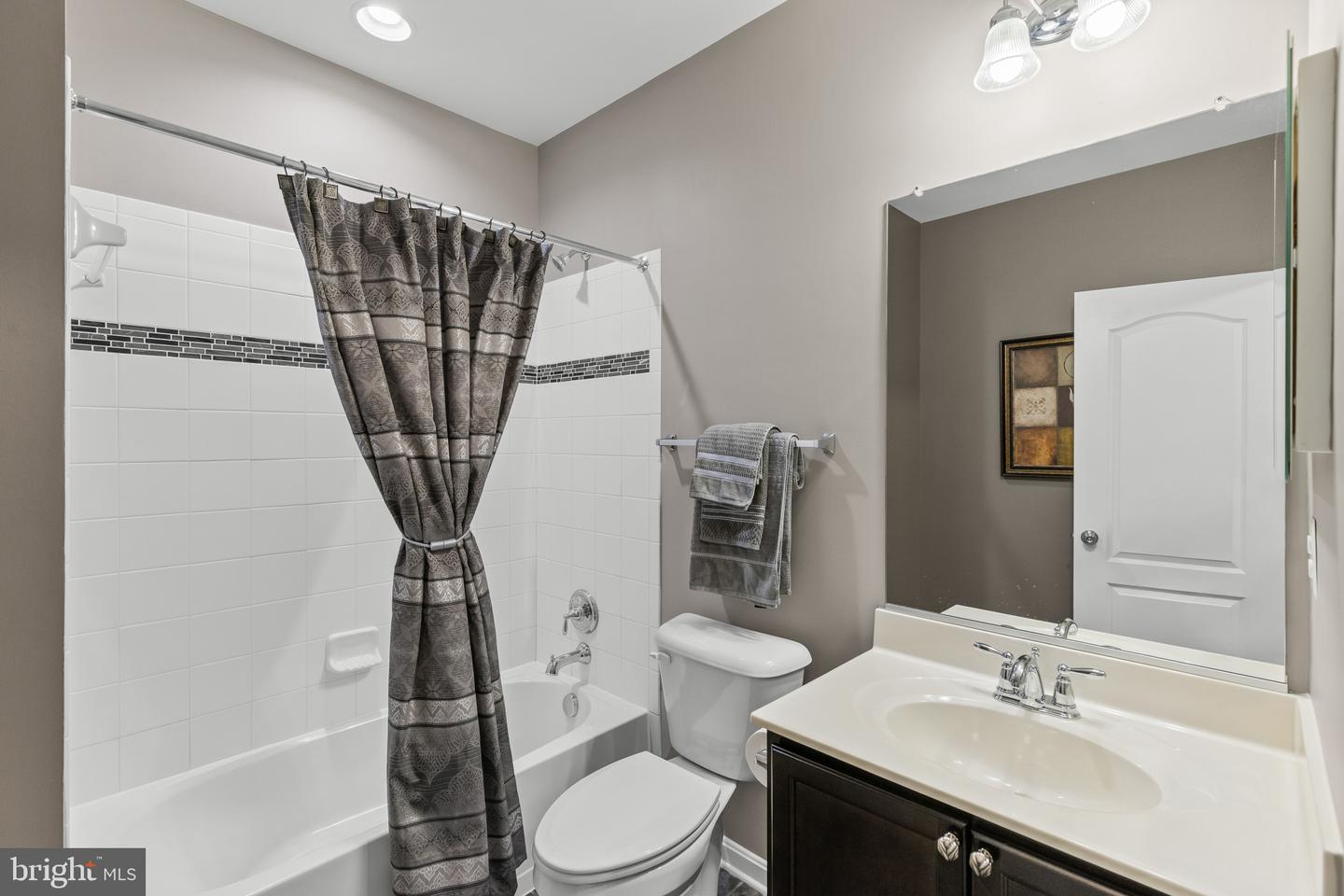Upper Marlboro, Maryland, 20772, United States, 5 Bedrooms Bedrooms, ,5 BathroomsBathrooms,Residential,Active,2043118
