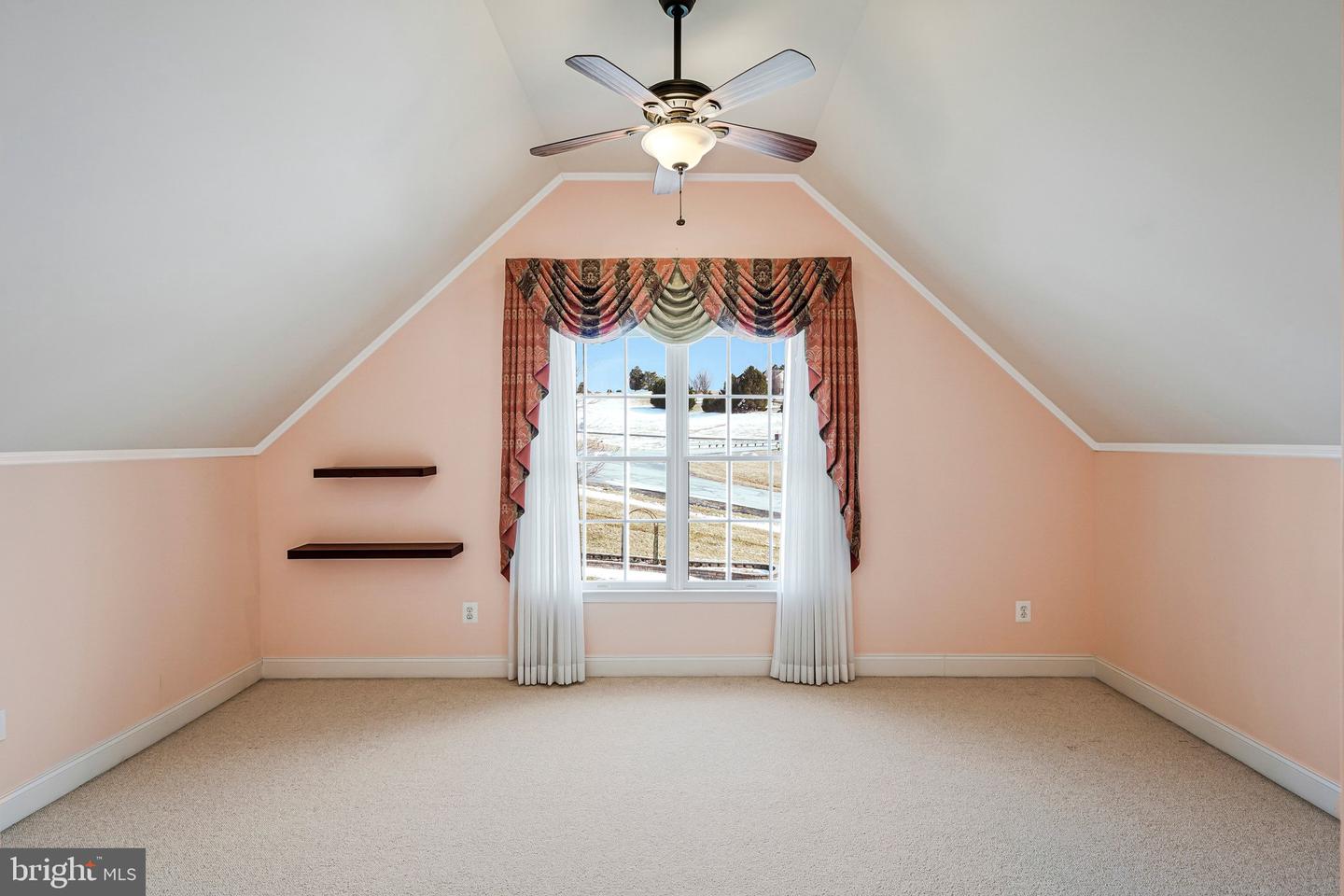 Leesburg, Virginia, 20175, United States, 5 Bedrooms Bedrooms, ,5 BathroomsBathrooms,Residential,Active,2021689