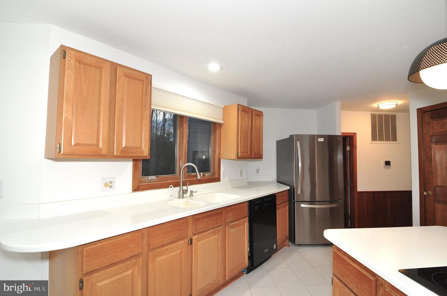 Great Falls, Virginia, 22066, United States, 4 Bedrooms Bedrooms, ,4 BathroomsBathrooms,Residential,Active,1936627