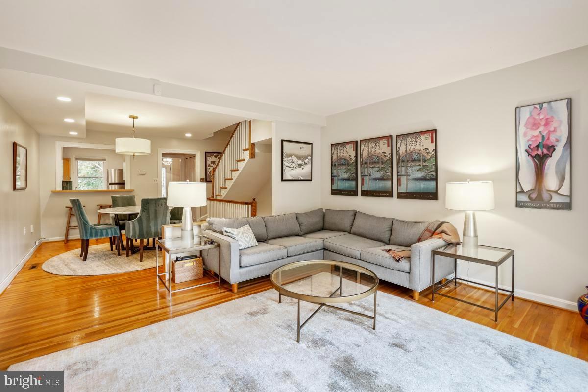 Washington, District Of Columbia, 20024, United States, 5 Bedrooms Bedrooms, ,3 BathroomsBathrooms,Residential,Active,2010218