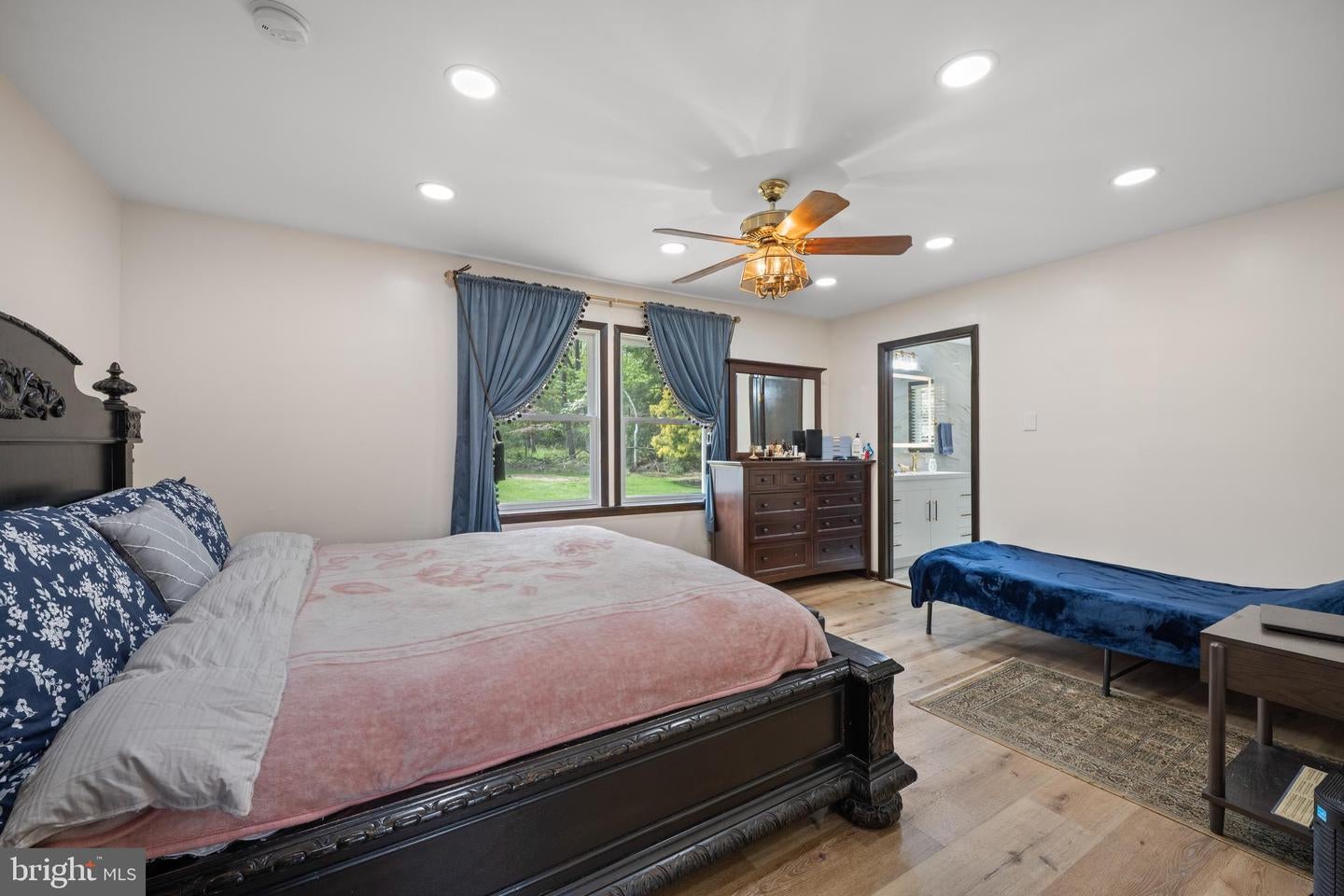 Princeton, New Jersey, 08540, United States, 4 Bedrooms Bedrooms, ,6 BathroomsBathrooms,Residential,Active,2043816