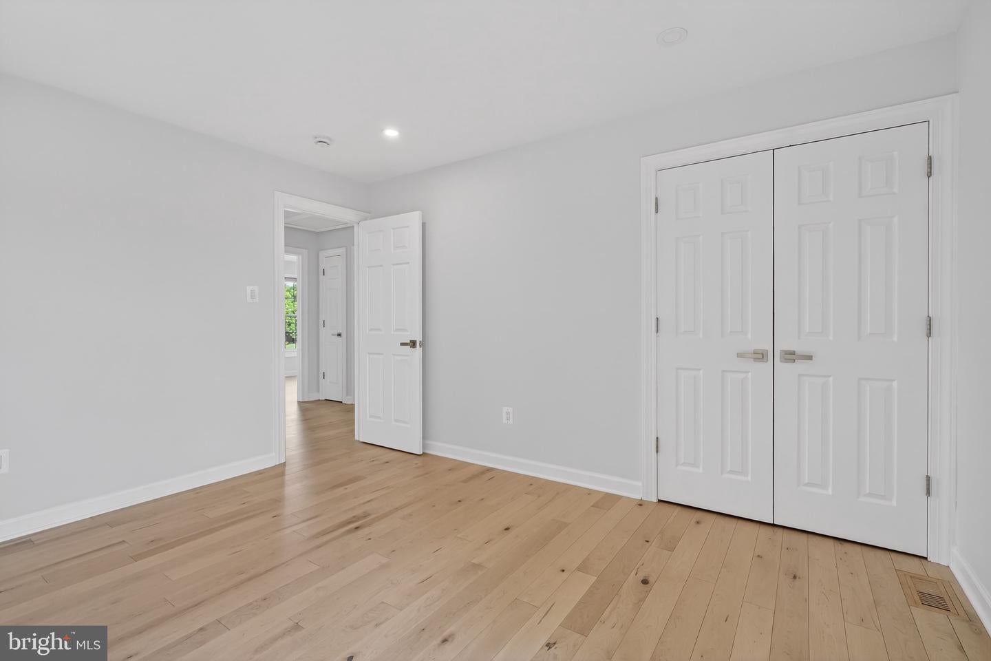 North Potomac, Maryland, 20878, United States, 4 Bedrooms Bedrooms, ,4 BathroomsBathrooms,Residential,Active,2044133
