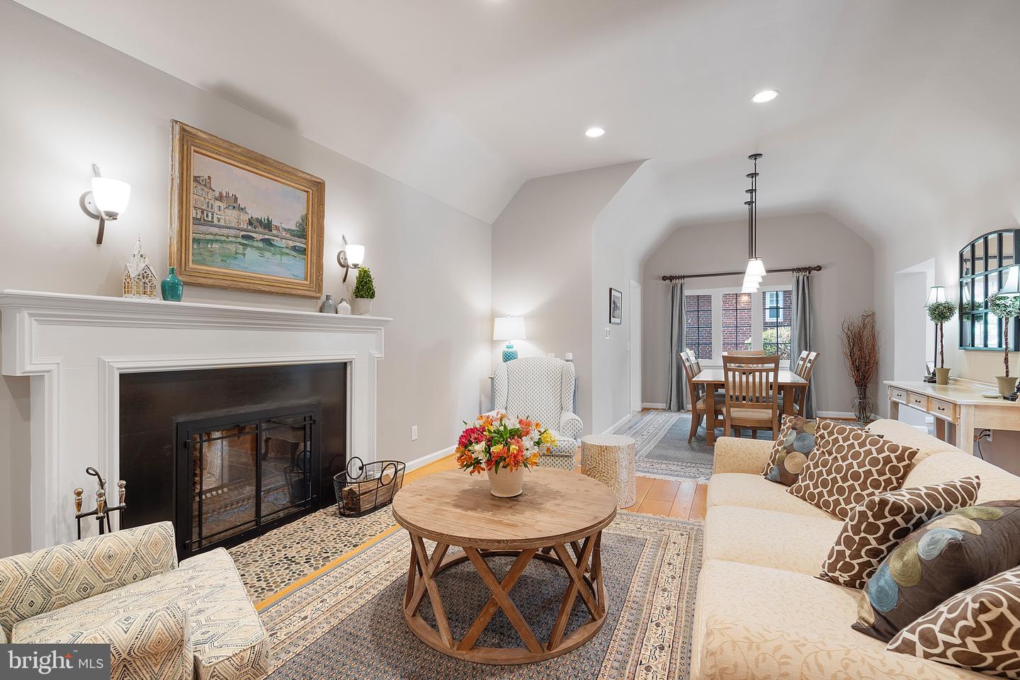 Arlington, Virginia, 22207, United States, 5 Bedrooms Bedrooms, ,4 BathroomsBathrooms,Residential,Active,1943764