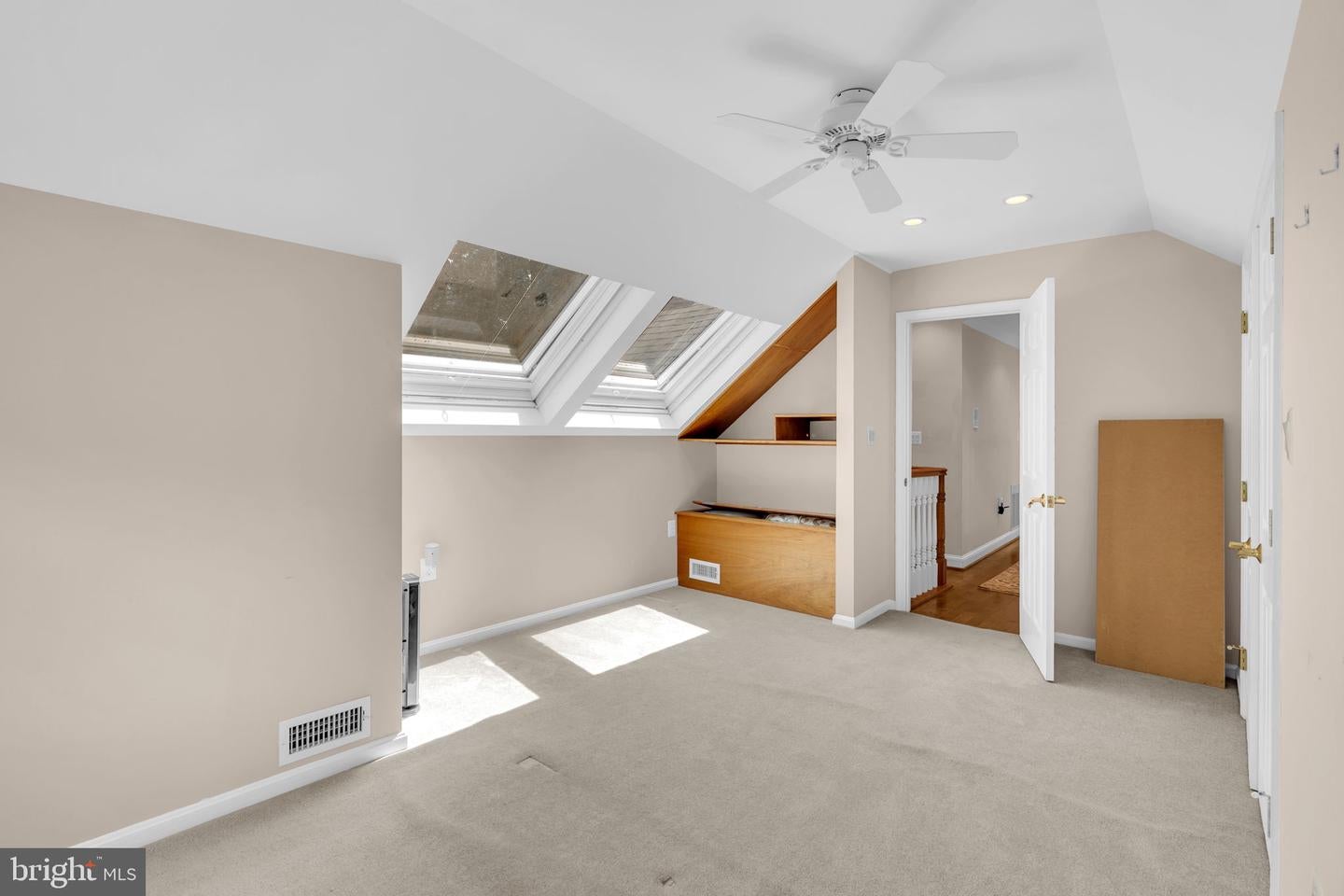 Dunkirk, Maryland, 20754, United States, 6 Bedrooms Bedrooms, ,7 BathroomsBathrooms,Residential,Active,1952077