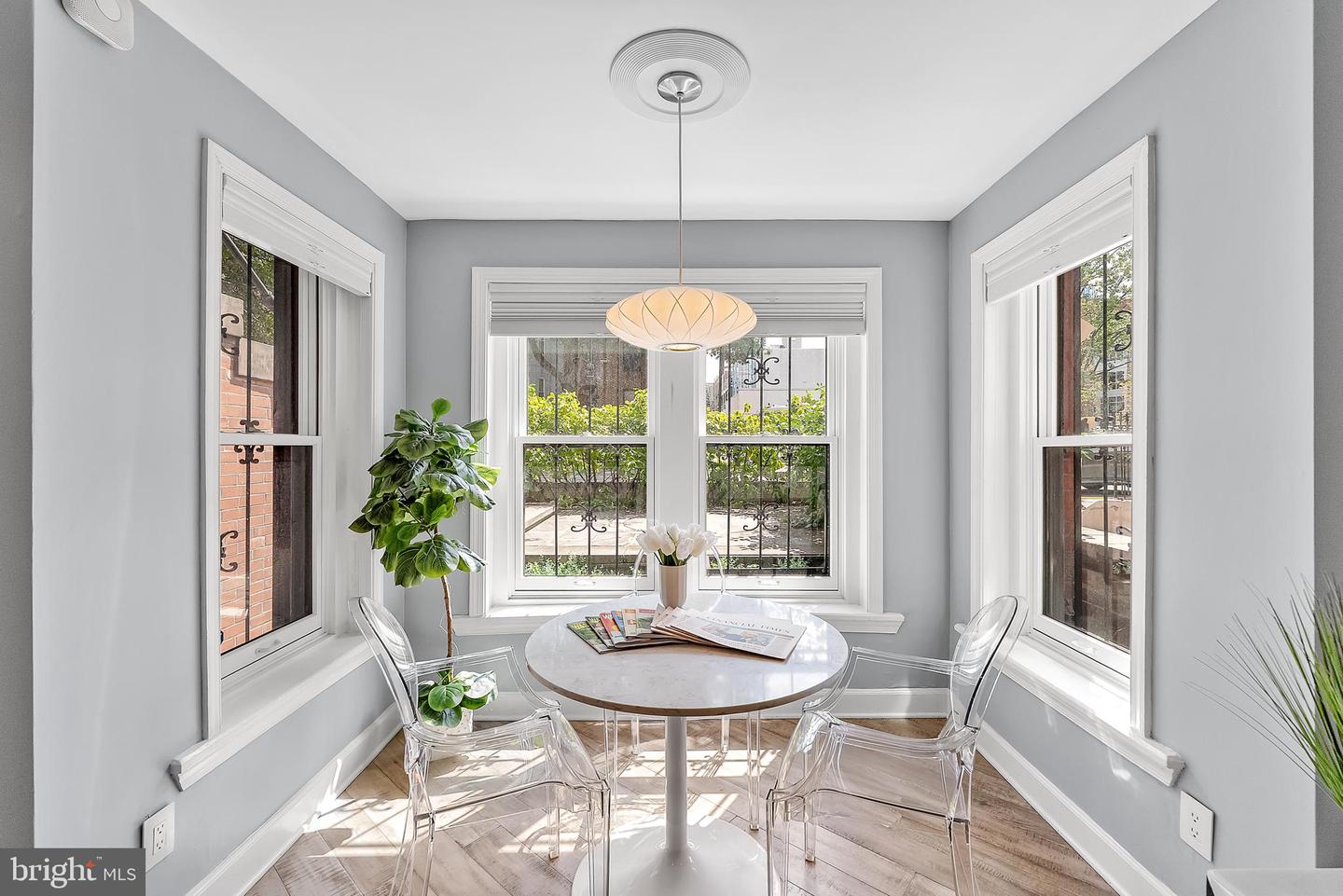 Washington, District Of Columbia, 20005, United States, 3 Bedrooms Bedrooms, ,4 BathroomsBathrooms,Residential,Active,1943762