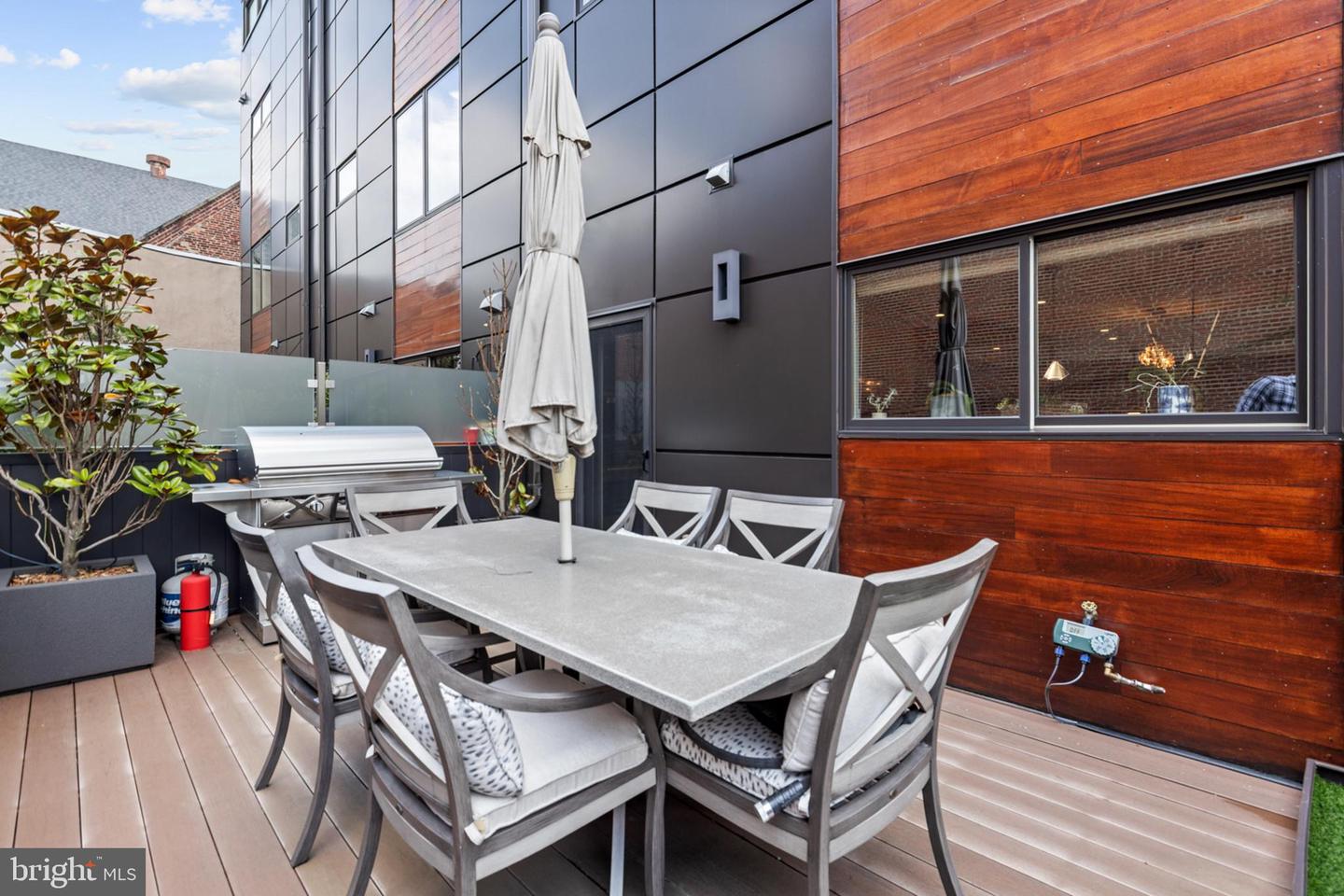Philadelphia, Pennsylvania, 19146, United States, ,6 BathroomsBathrooms,Residential,Active,1862906