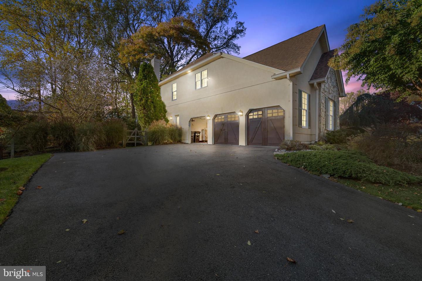 Rockville, Maryland, 20850, United States, 6 Bedrooms Bedrooms, ,5 BathroomsBathrooms,Residential,Active,1970950