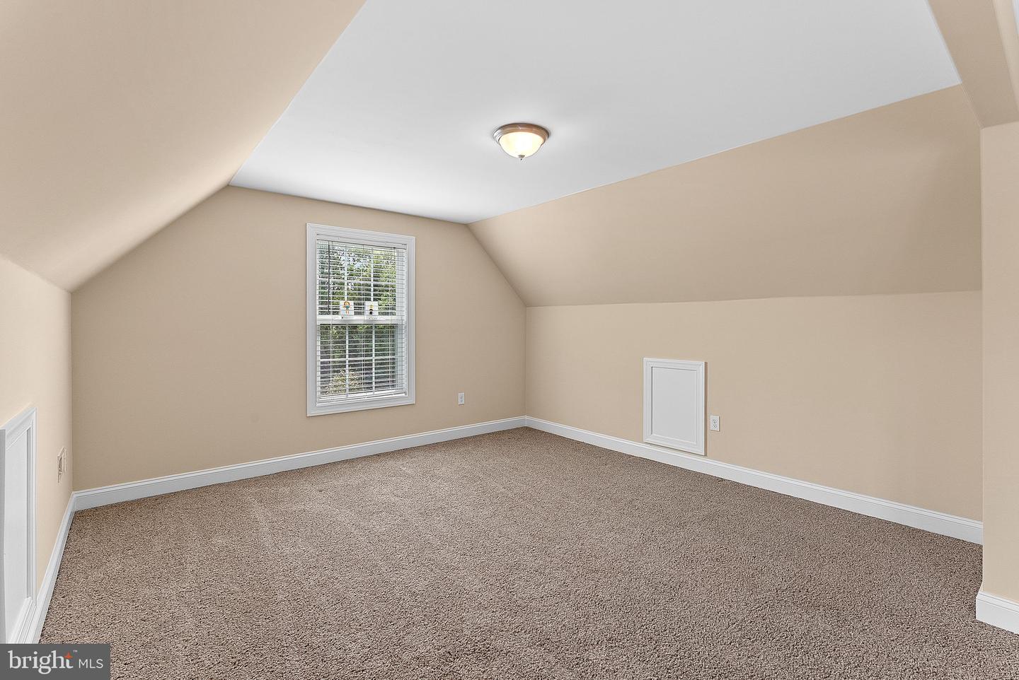 Annandale, Virginia, 22003, United States, 4 Bedrooms Bedrooms, ,4 BathroomsBathrooms,Residential,Active,2044601