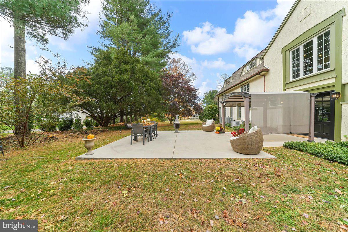 Wilmington, Delaware, 19807, United States, 5 Bedrooms Bedrooms, ,6 BathroomsBathrooms,Residential,Active,1988434