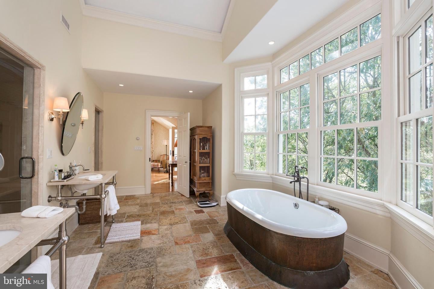 Kennett Square, Pennsylvania, 19348, United States, ,9 BathroomsBathrooms,Residential,Active,1704224