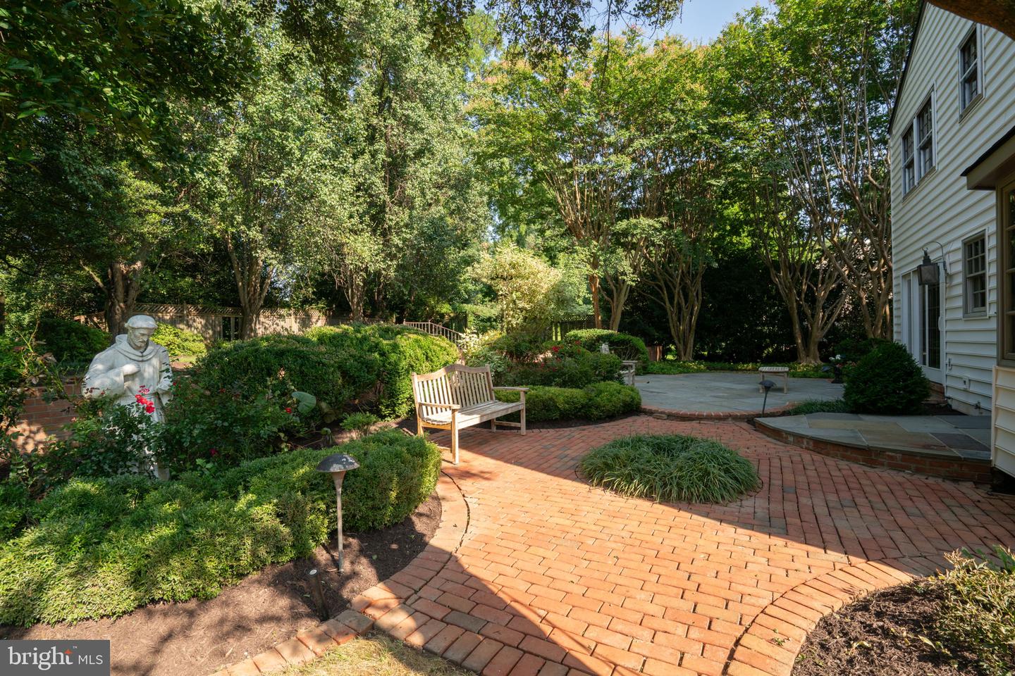 Mclean, Virginia, 22102, United States, 4 Bedrooms Bedrooms, ,3 BathroomsBathrooms,Residential,Pending,1929414