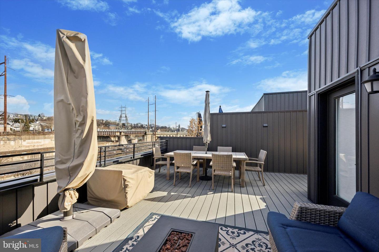 Philadelphia, Pennsylvania, 19127, United States, ,4 BathroomsBathrooms,Residential,Active,1849520