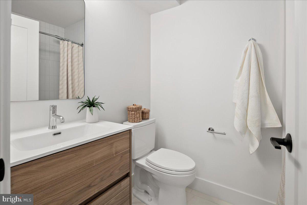 Arlington, Virginia, 22201, United States, 4 Bedrooms Bedrooms, ,5 BathroomsBathrooms,Residential,Active,2011879