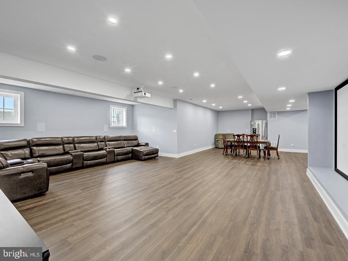 Monmouth Junction, New Jersey, 08852, United States, 5 Bedrooms Bedrooms, ,6 BathroomsBathrooms,Residential,Active,1820314