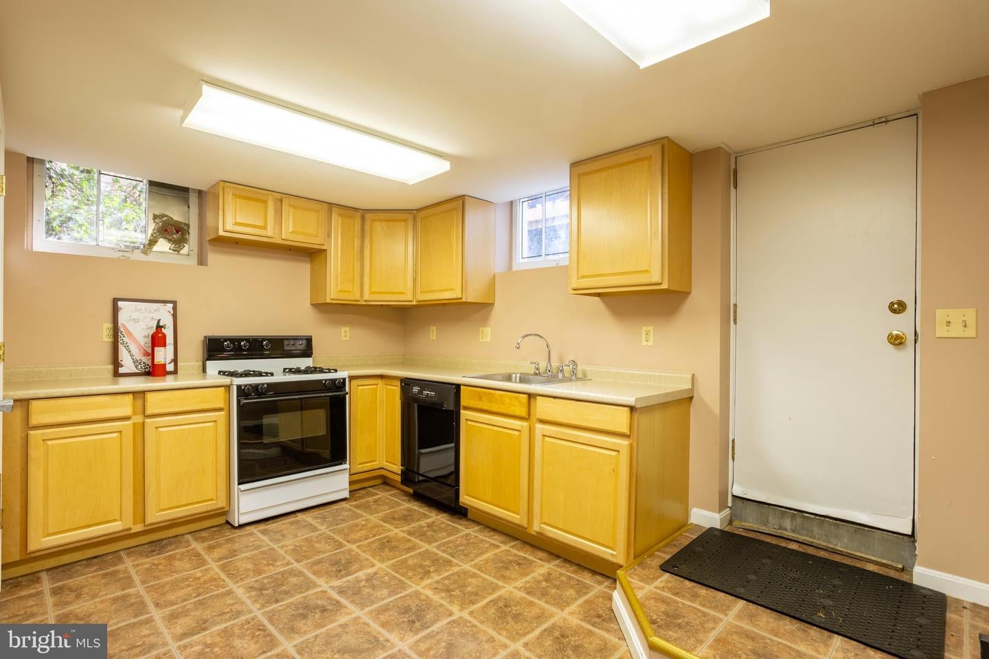 Baltimore, Maryland, 21215, United States, 6 Bedrooms Bedrooms, ,6 BathroomsBathrooms,Residential,Active,1985862