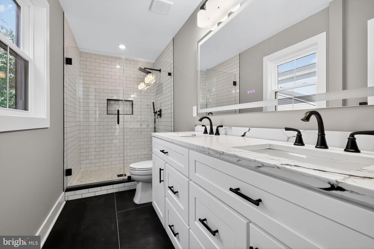 Annapolis, Maryland, 21401, United States, 3 Bedrooms Bedrooms, ,3 BathroomsBathrooms,Residential,Active,1934817