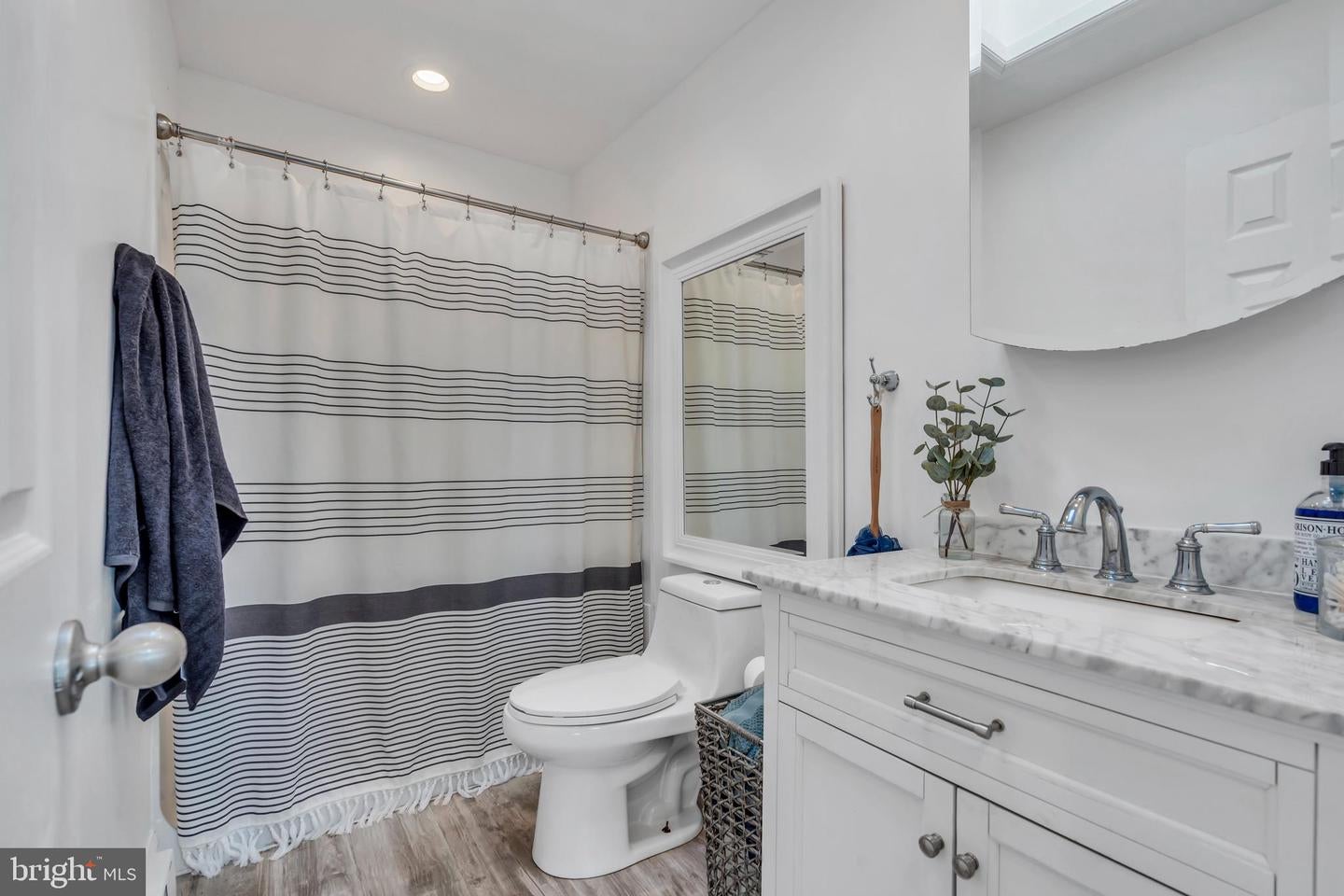 Manahawkin, New Jersey, 08050, United States, 4 Bedrooms Bedrooms, ,2 BathroomsBathrooms,Residential,Active,1919073