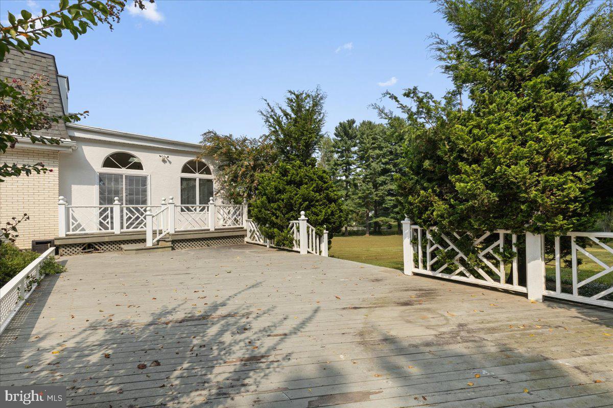 Great Falls, Virginia, 22066, United States, 5 Bedrooms Bedrooms, ,3 BathroomsBathrooms,Residential,Active,1941376