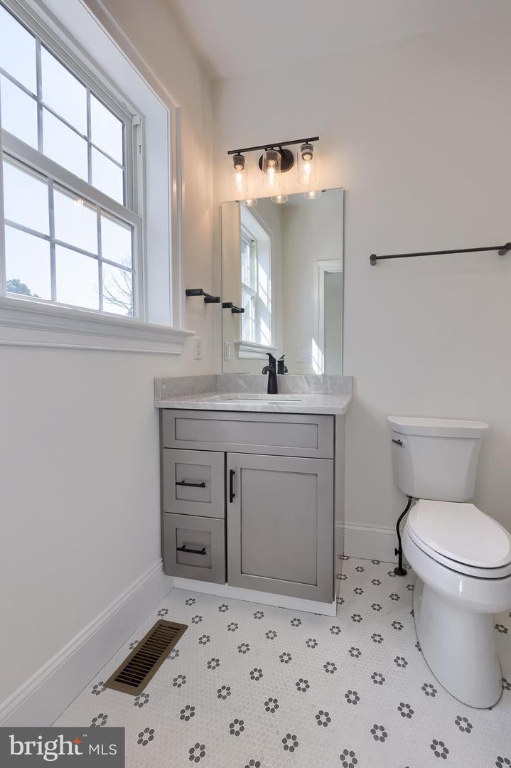 Lititz, Pennsylvania, 17543, United States, 4 Bedrooms Bedrooms, ,5 BathroomsBathrooms,Residential,Active,1913049