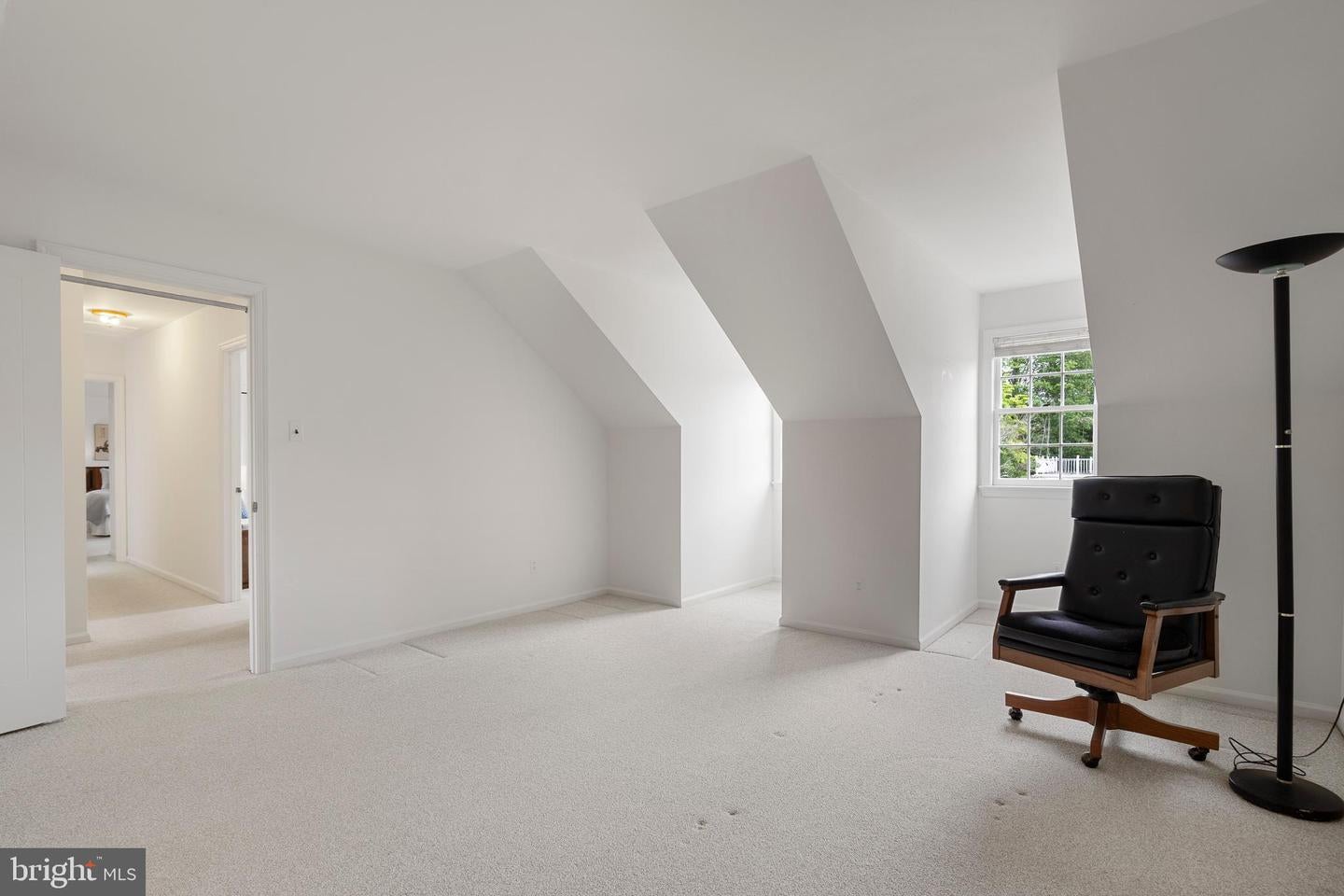 Arlington, Virginia, 22207, United States, 5 Bedrooms Bedrooms, ,4 BathroomsBathrooms,Residential,Active,1843845
