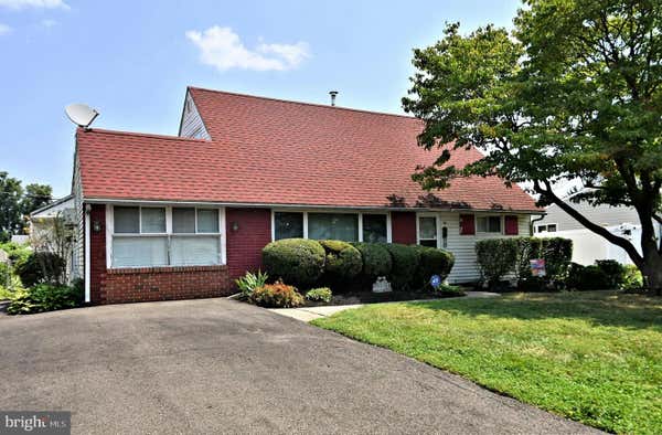 10 JEWEL LN, LEVITTOWN, PA 19055, photo 3 of 45