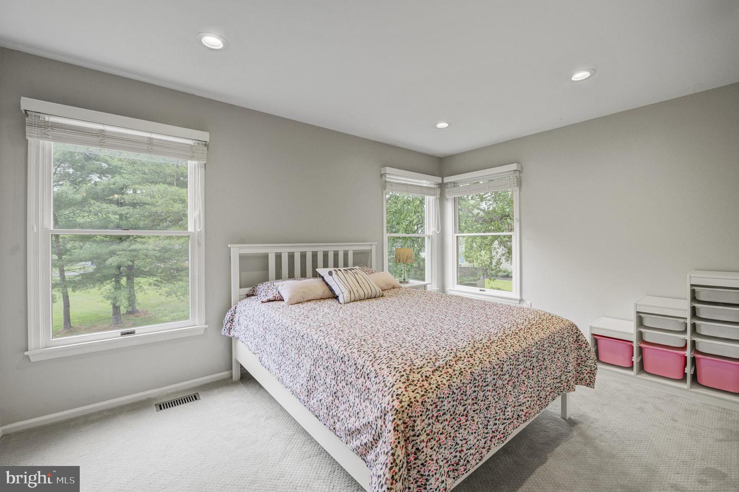 Plainsboro, New Jersey, 08536, United States, 5 Bedrooms Bedrooms, ,3 BathroomsBathrooms,Residential,Active,1853623