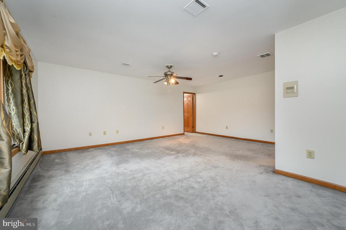 Monmouth Junction, New Jersey, 08852, United States, 5 Bedrooms Bedrooms, ,6 BathroomsBathrooms,Residential,Active,2044533