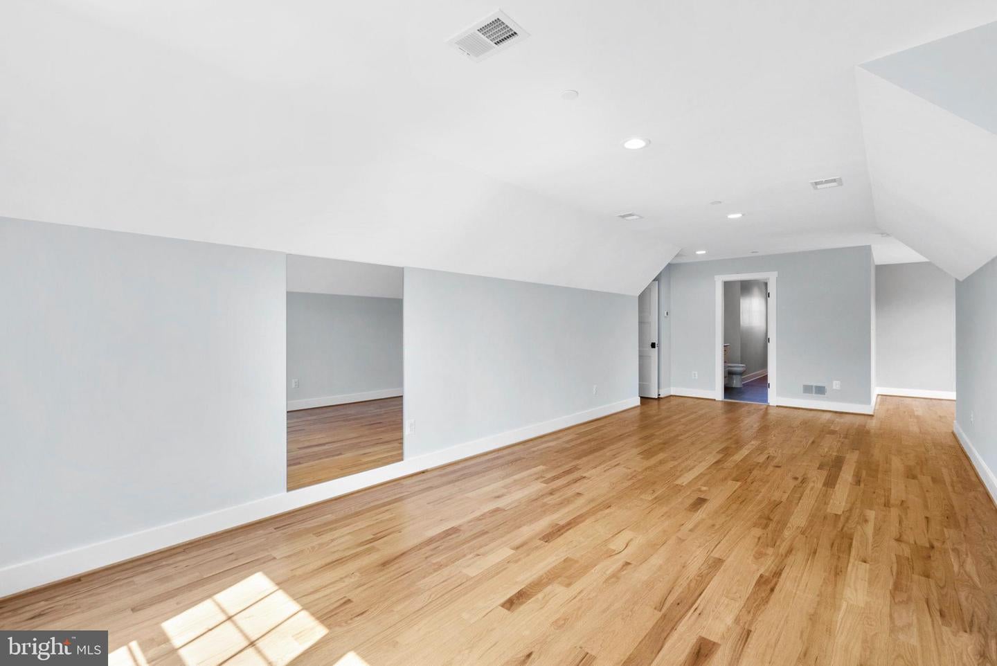 Highland, Maryland, 20777, United States, 5 Bedrooms Bedrooms, ,5 BathroomsBathrooms,Residential,Active,1944059