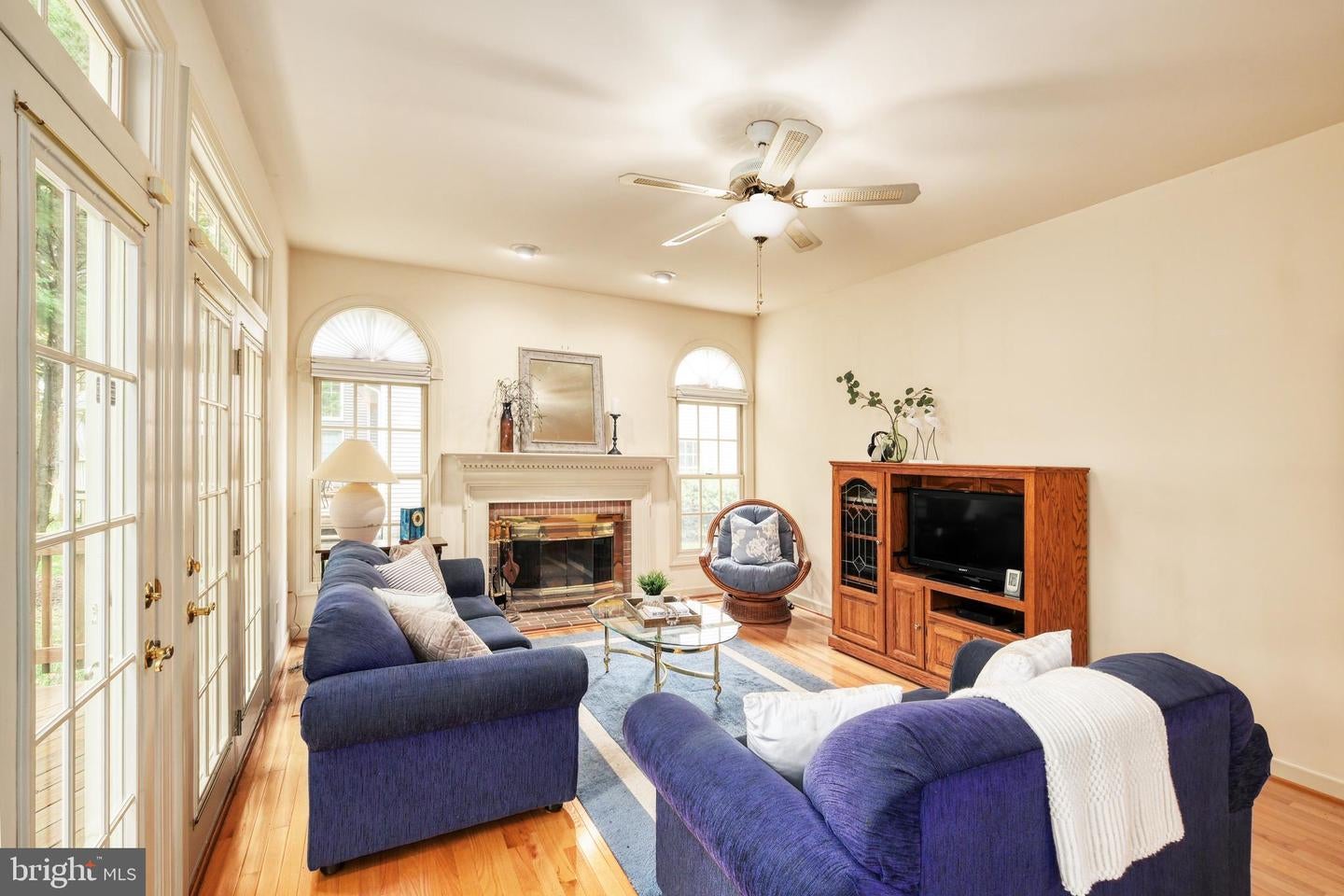 Fairfax Station, Virginia, 22039, United States, 4 Bedrooms Bedrooms, ,4 BathroomsBathrooms,Residential,Active,1988427