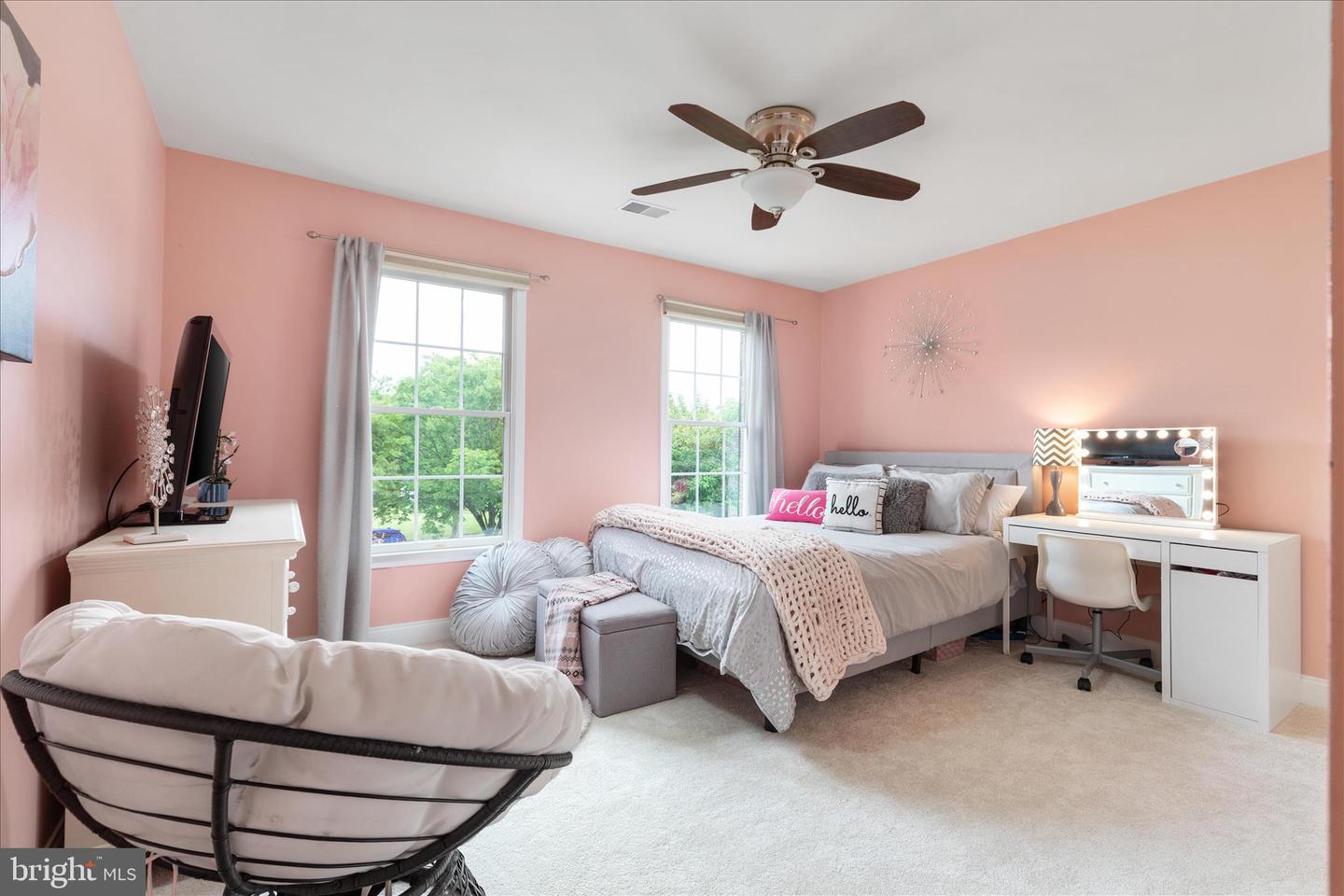 Haymarket, Virginia, 20169, United States, 5 Bedrooms Bedrooms, ,5 BathroomsBathrooms,Residential,Pending,2045778