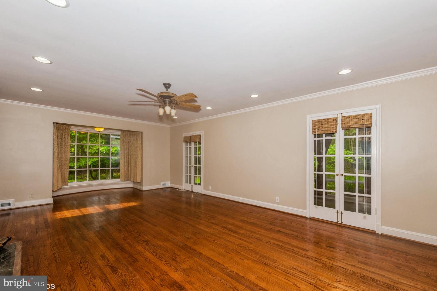 Pikesville, Maryland, 21208, United States, ,6 BathroomsBathrooms,Residential,Pending,1702885