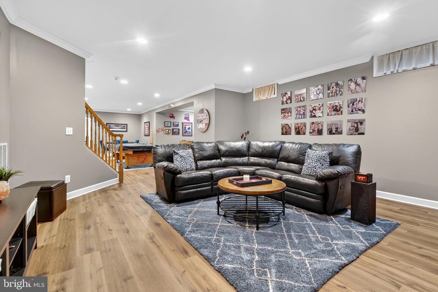 Aldie, Virginia, 20105, United States, 5 Bedrooms Bedrooms, ,5 BathroomsBathrooms,Residential,Active,2010541