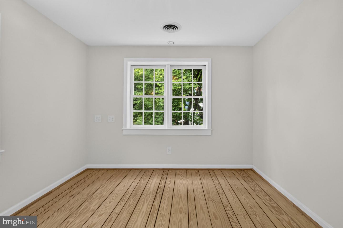 Alexandria, Virginia, 22314, United States, 3 Bedrooms Bedrooms, ,3 BathroomsBathrooms,Residential,Active,2044570