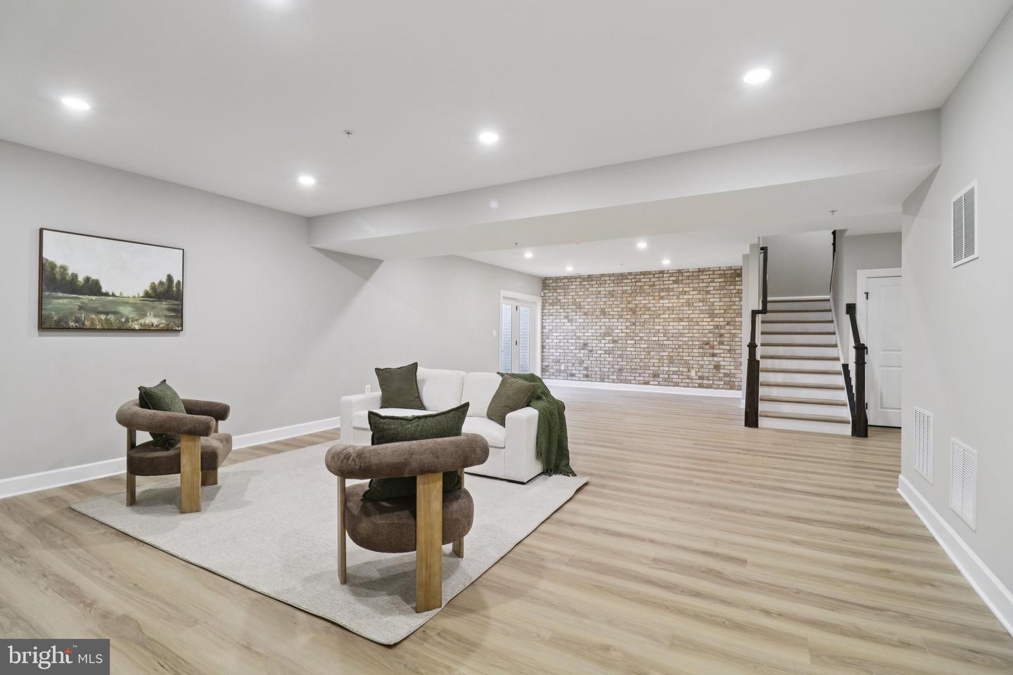 Bowie, Maryland, 20716, United States, 5 Bedrooms Bedrooms, ,5 BathroomsBathrooms,Residential,Active,2006775