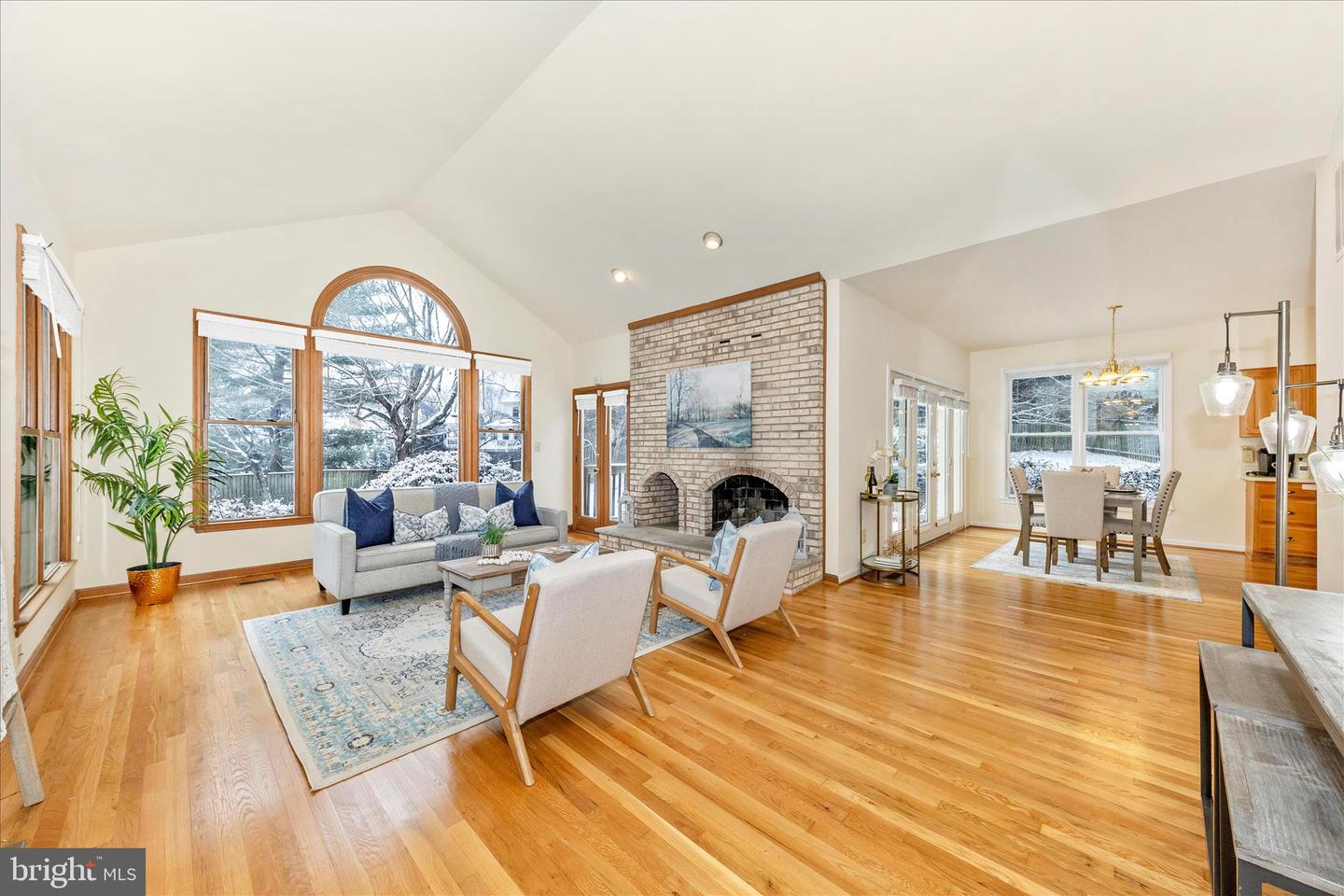 Potomac, Maryland, 20854, United States, 4 Bedrooms Bedrooms, ,5 BathroomsBathrooms,Residential,Active,2002617