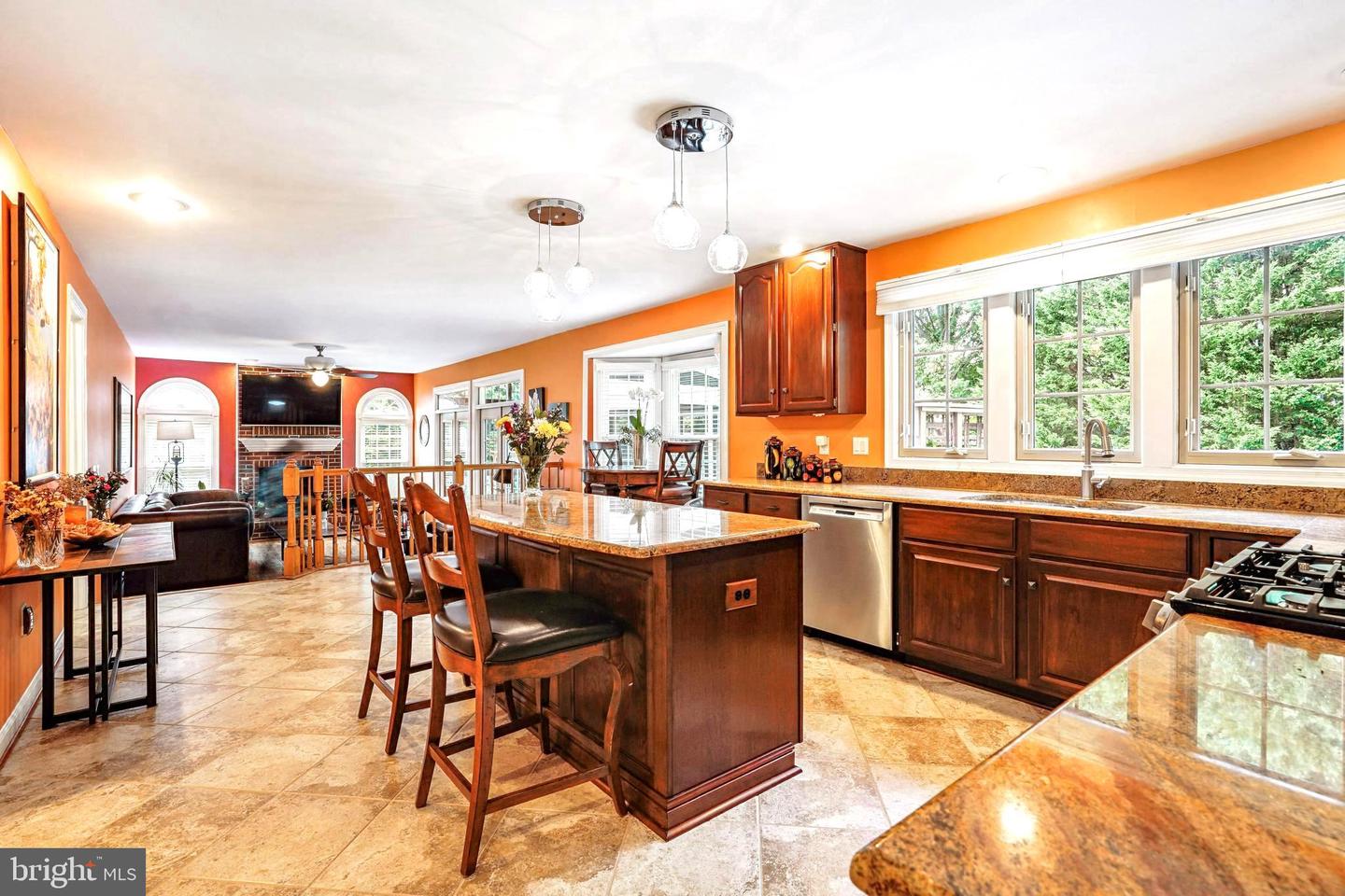 Centreville, Virginia, 20121, United States, 4 Bedrooms Bedrooms, ,5 BathroomsBathrooms,Residential,Active,1914622