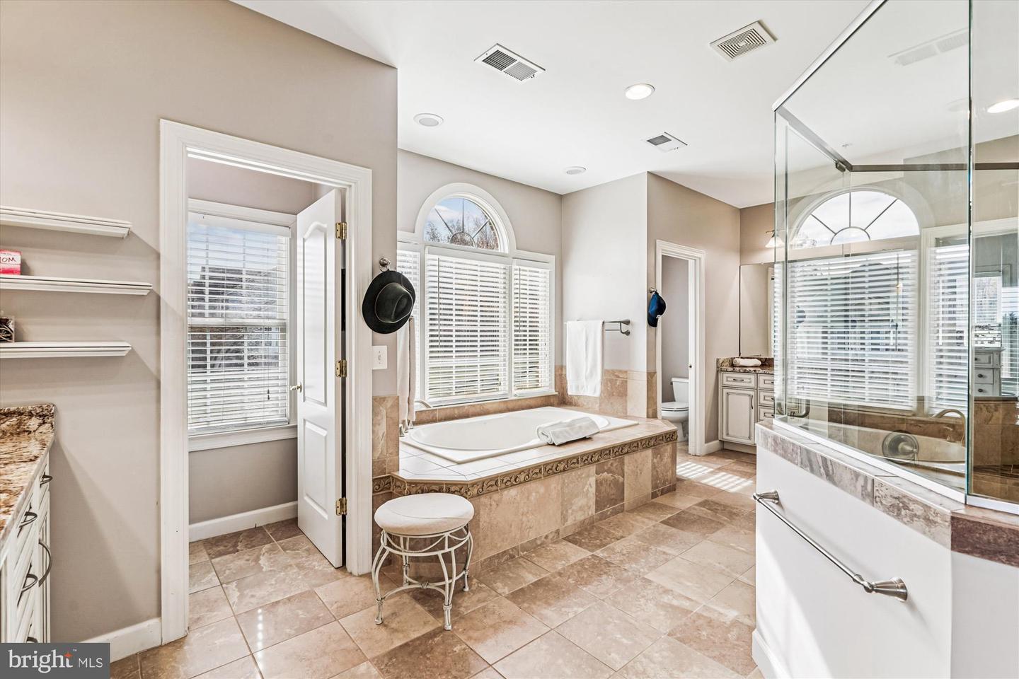 Leesburg, Virginia, 20175, United States, 5 Bedrooms Bedrooms, ,6 BathroomsBathrooms,Residential,Active,1987213