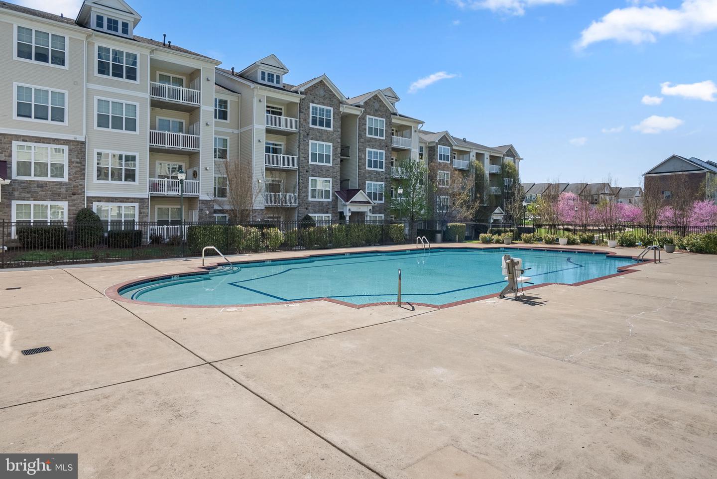 Clarksburg, Maryland, 20871, United States, 4 Bedrooms Bedrooms, ,4 BathroomsBathrooms,Residential,Active,2037095