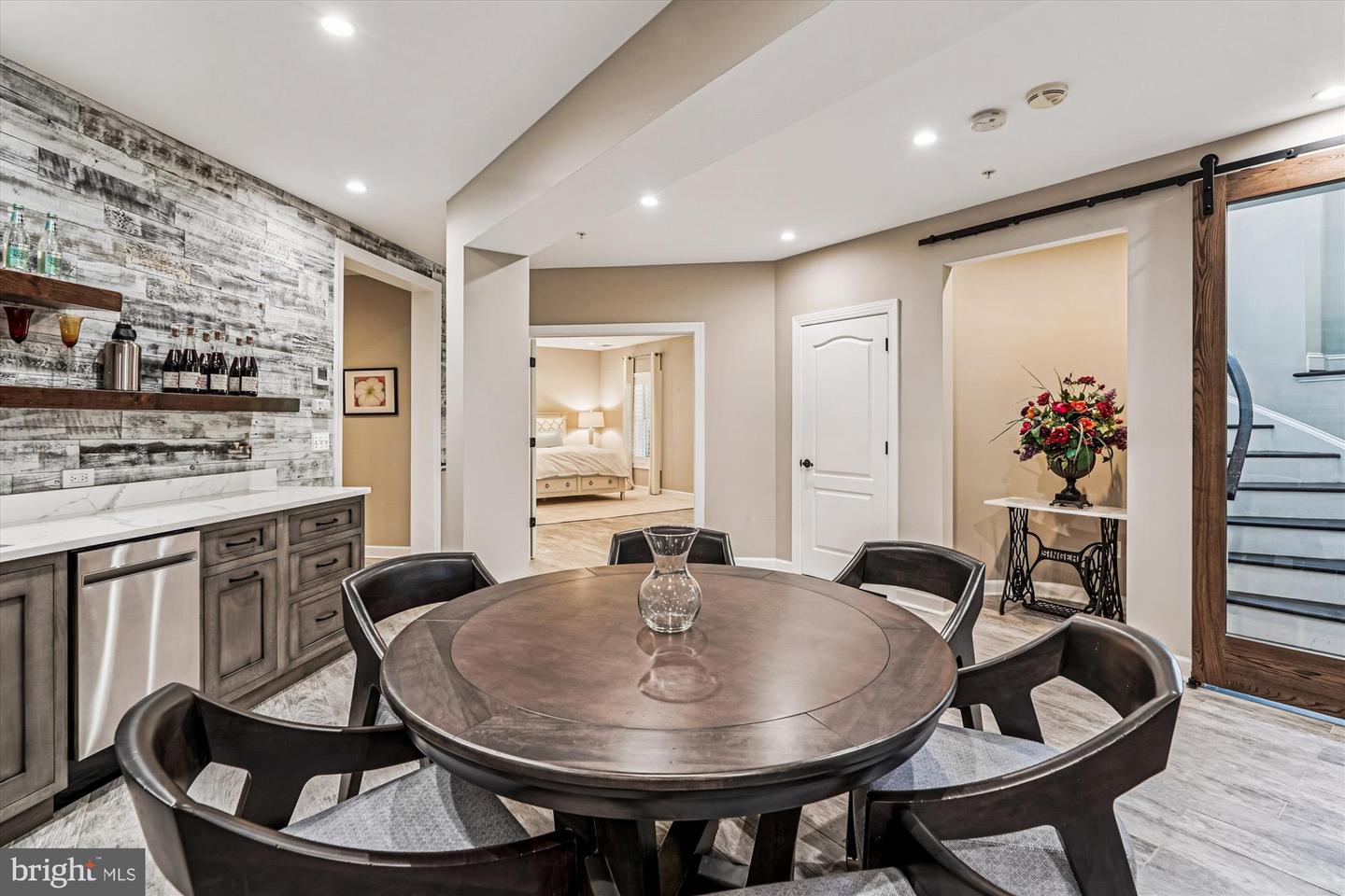 Leesburg, Virginia, 20175, United States, 5 Bedrooms Bedrooms, ,6 BathroomsBathrooms,Residential,Active,1987213