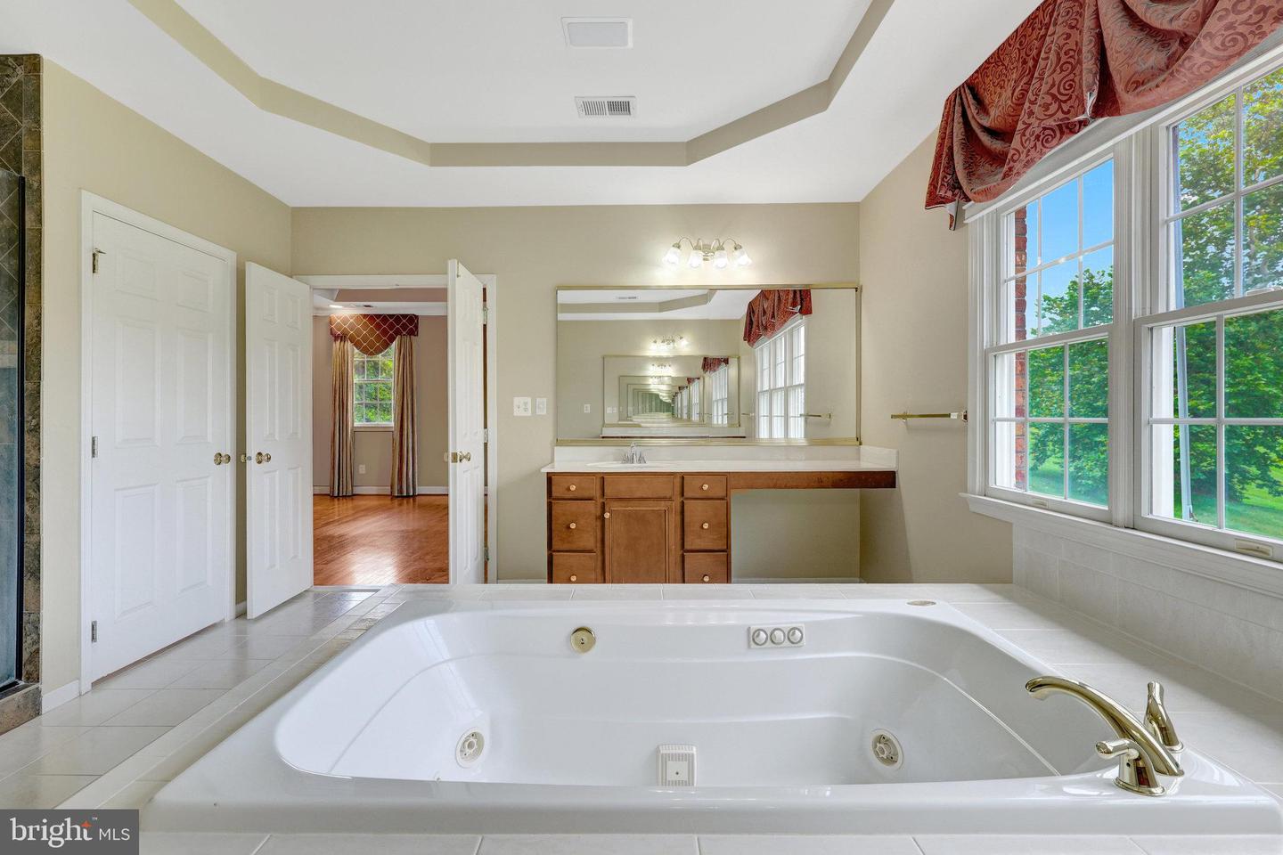 Leesburg, Virginia, 20175, United States, 4 Bedrooms Bedrooms, ,5 BathroomsBathrooms,Residential,Active,1894598
