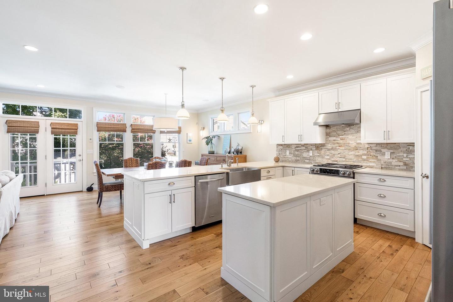 Point Pleasant Beach, New Jersey, 08742, United States, 4 Bedrooms Bedrooms, ,3 BathroomsBathrooms,Residential,Active,1942350