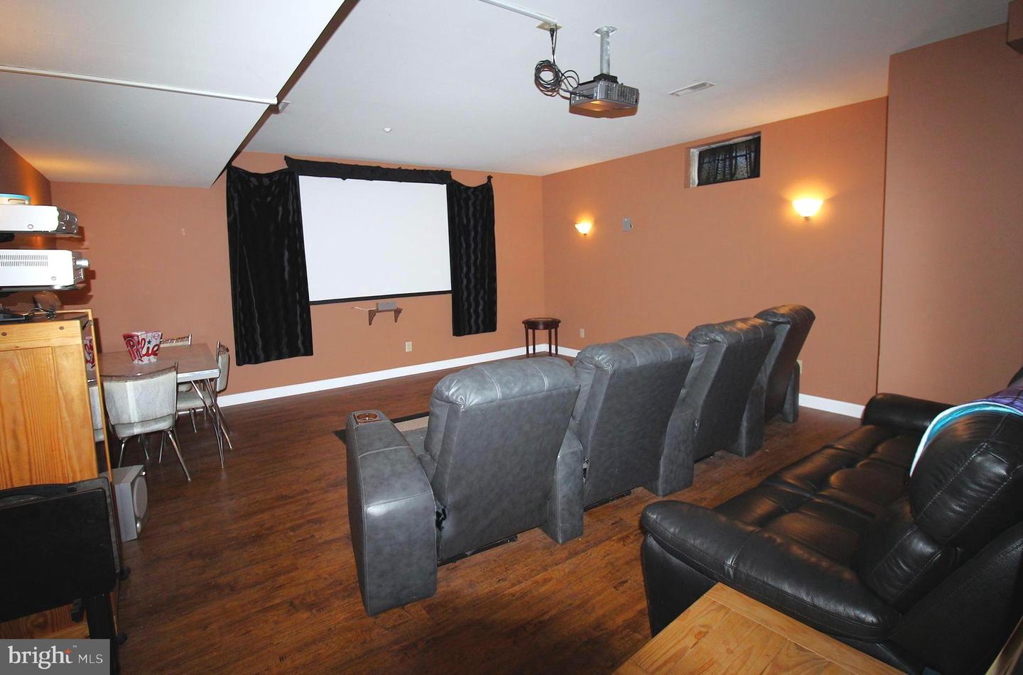 Chalfont, Pennsylvania, 18914, United States, 5 Bedrooms Bedrooms, ,4 BathroomsBathrooms,Residential,Active,2006906