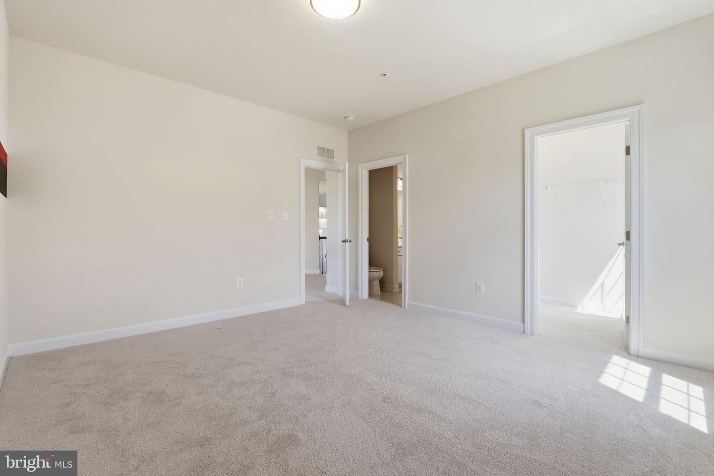 Clarksburg, Maryland, 20871, United States, 5 Bedrooms Bedrooms, ,5 BathroomsBathrooms,Residential,Contingent,2045769
