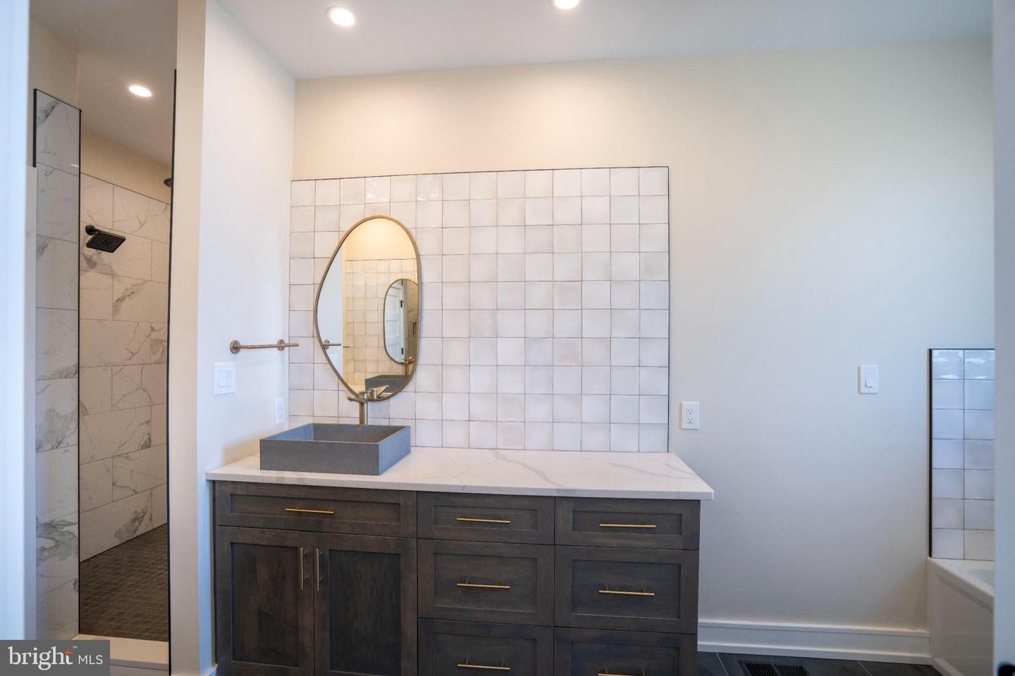 State College, Pennsylvania, 16801, United States, 4 Bedrooms Bedrooms, ,4 BathroomsBathrooms,Residential,Active,2012913