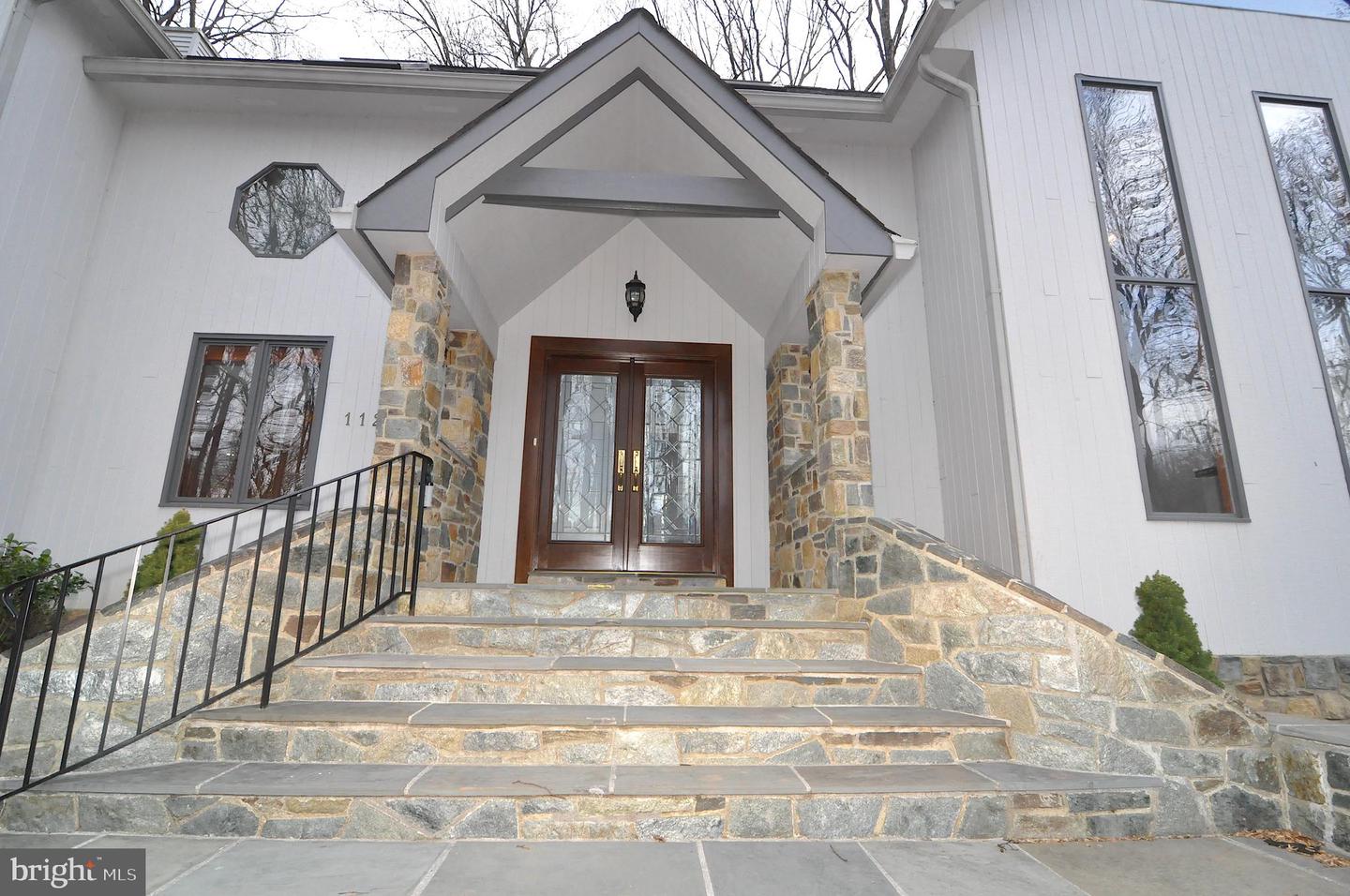 Great Falls, Virginia, 22066, United States, 4 Bedrooms Bedrooms, ,4 BathroomsBathrooms,Residential,Active,1936627