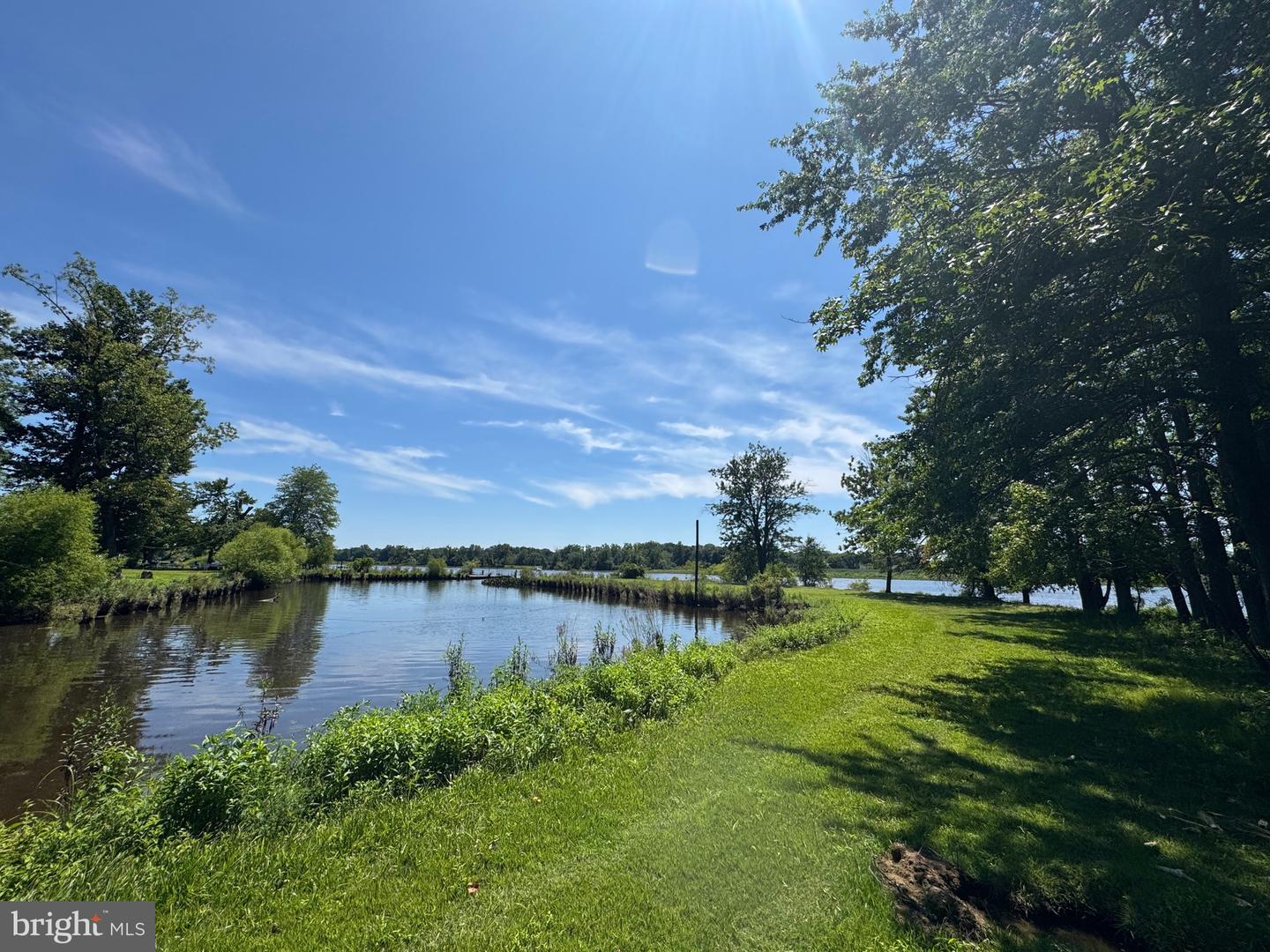 Delanco, New Jersey, 08075, United States, 5 Bedrooms Bedrooms, ,3 BathroomsBathrooms,Residential,Active,1914605