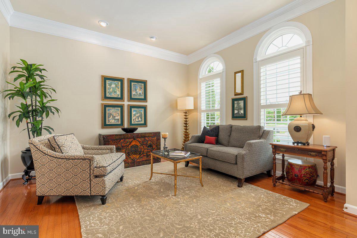 Leesburg, Virginia, 20176, United States, 4 Bedrooms Bedrooms, ,5 BathroomsBathrooms,Residential,Active,2044548