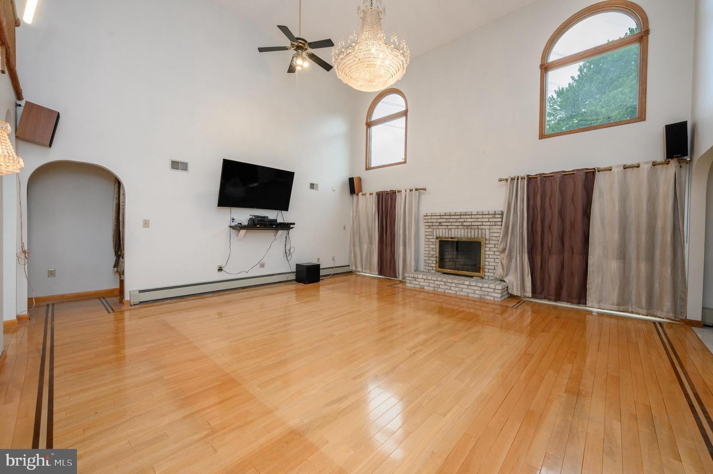 Monmouth Junction, New Jersey, 08852, United States, 5 Bedrooms Bedrooms, ,6 BathroomsBathrooms,Residential,Active,2044533